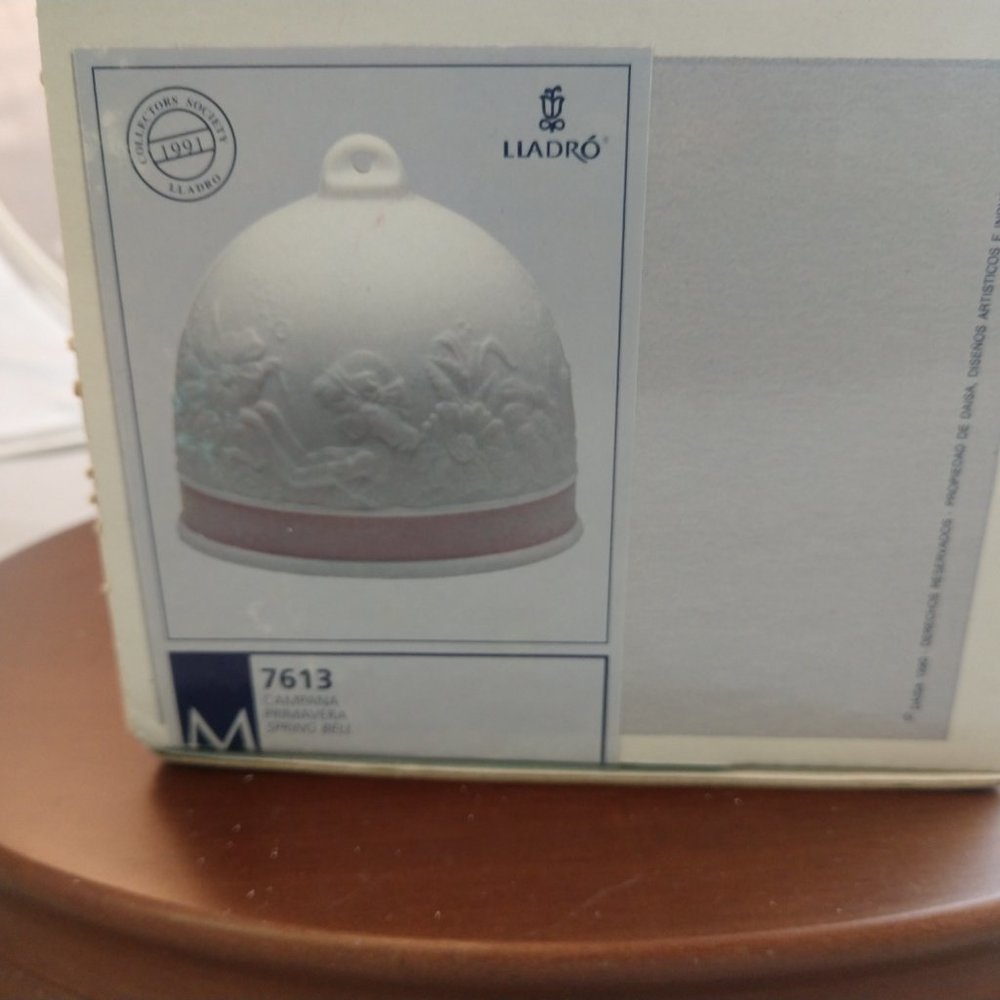 Lladro Spring Bell - Picture 5 of 5